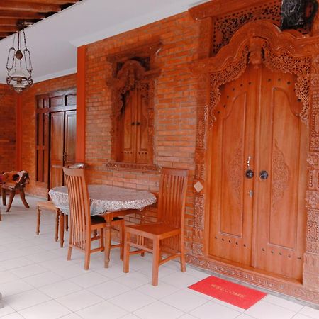 Rumah Ukhi Guest House Cebongan Esterno foto