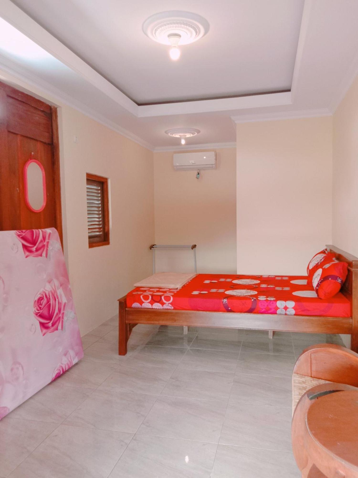 Rumah Ukhi Guest House Cebongan Esterno foto