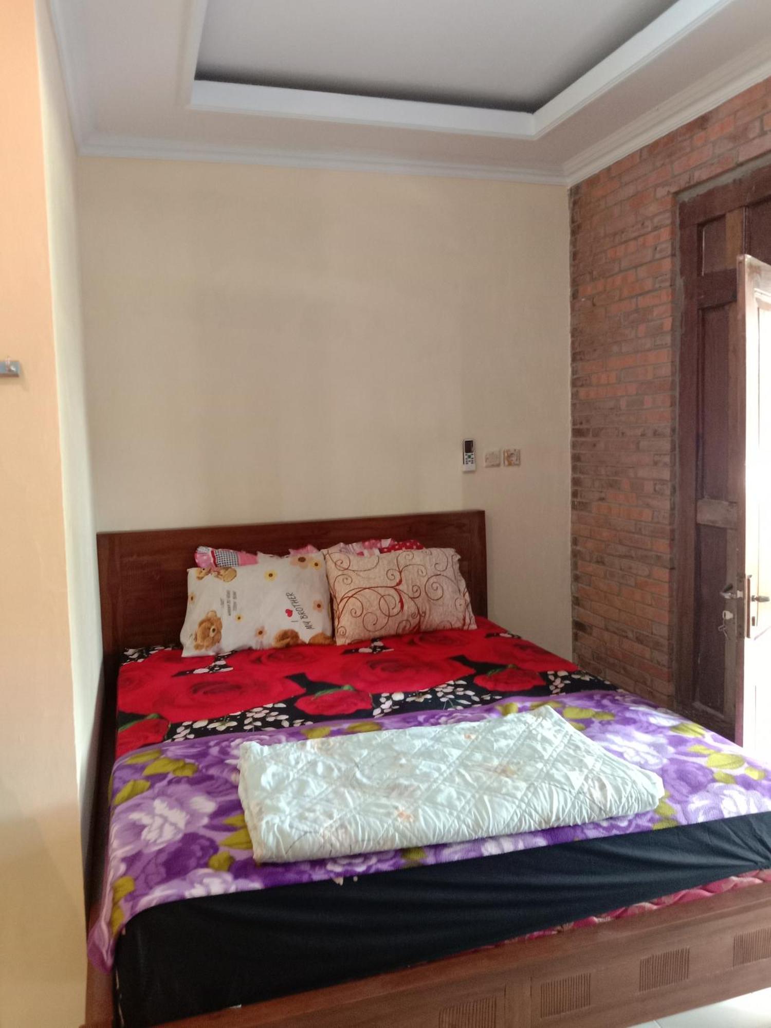 Rumah Ukhi Guest House Cebongan Esterno foto