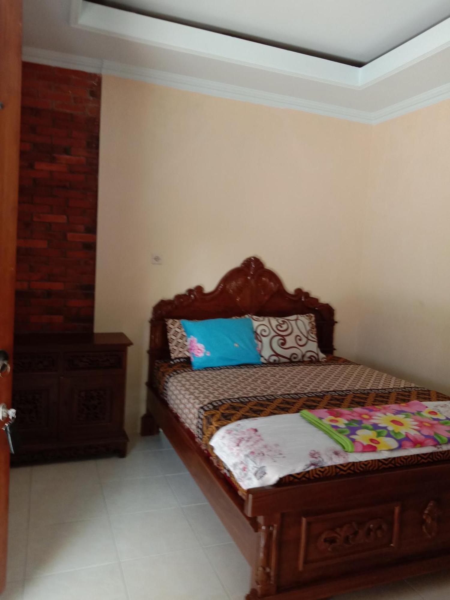 Rumah Ukhi Guest House Cebongan Esterno foto