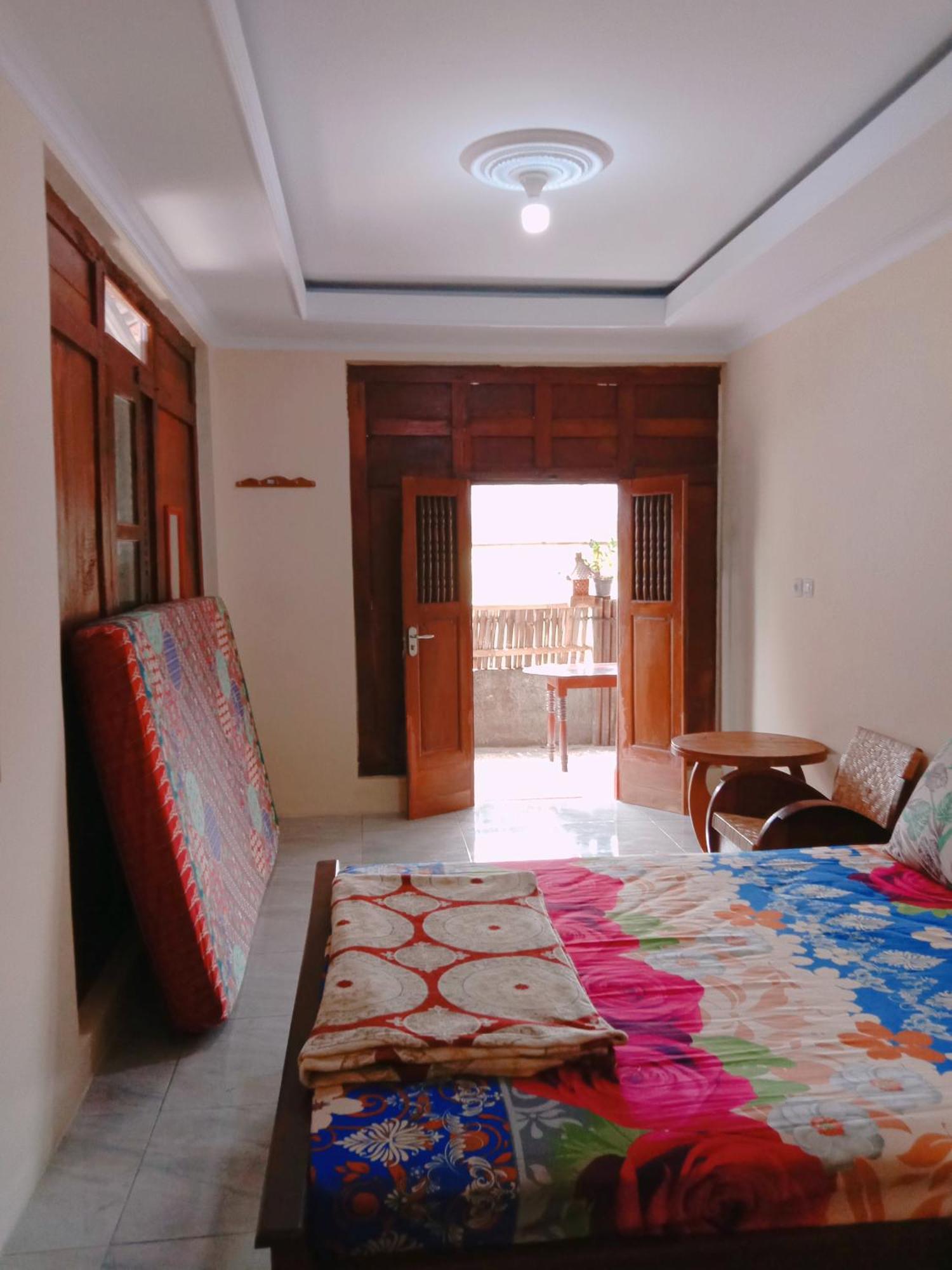 Rumah Ukhi Guest House Cebongan Esterno foto