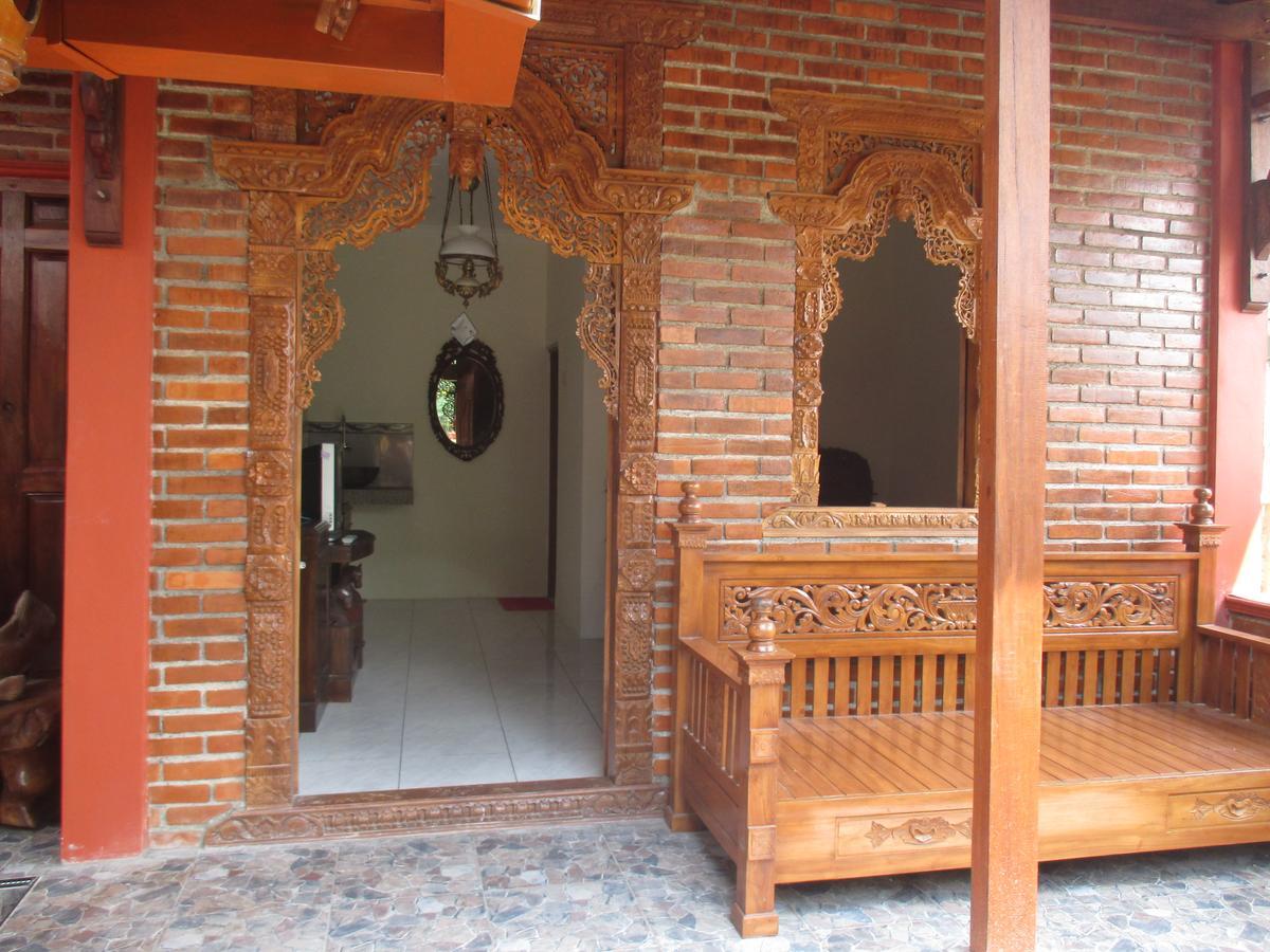 Rumah Ukhi Guest House Cebongan Esterno foto
