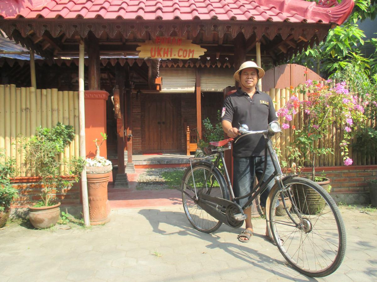 Rumah Ukhi Guest House Cebongan Esterno foto